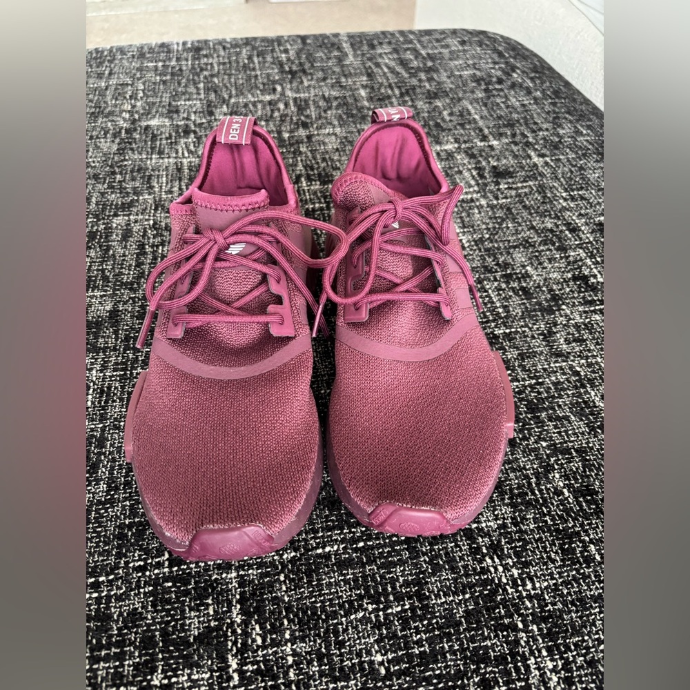 Adidas NMD R1 women’s sneaker